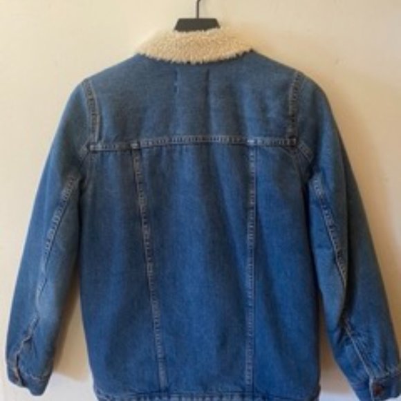 The Oversized Jean Jacket in Donaway Wash: Sherpa Edition - Picture 6 of 8